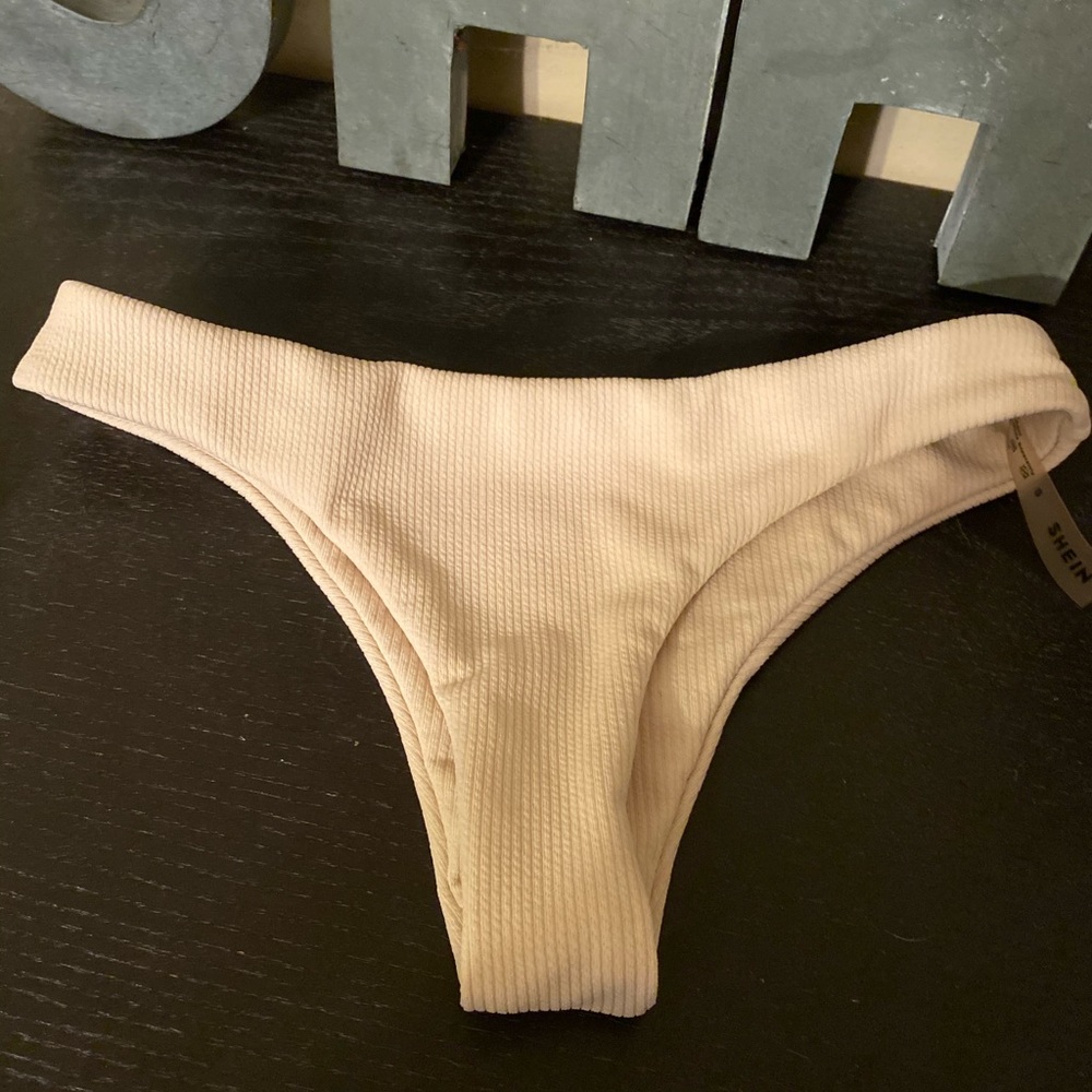 Ribbed cream colored bikini bottom sexy lined S